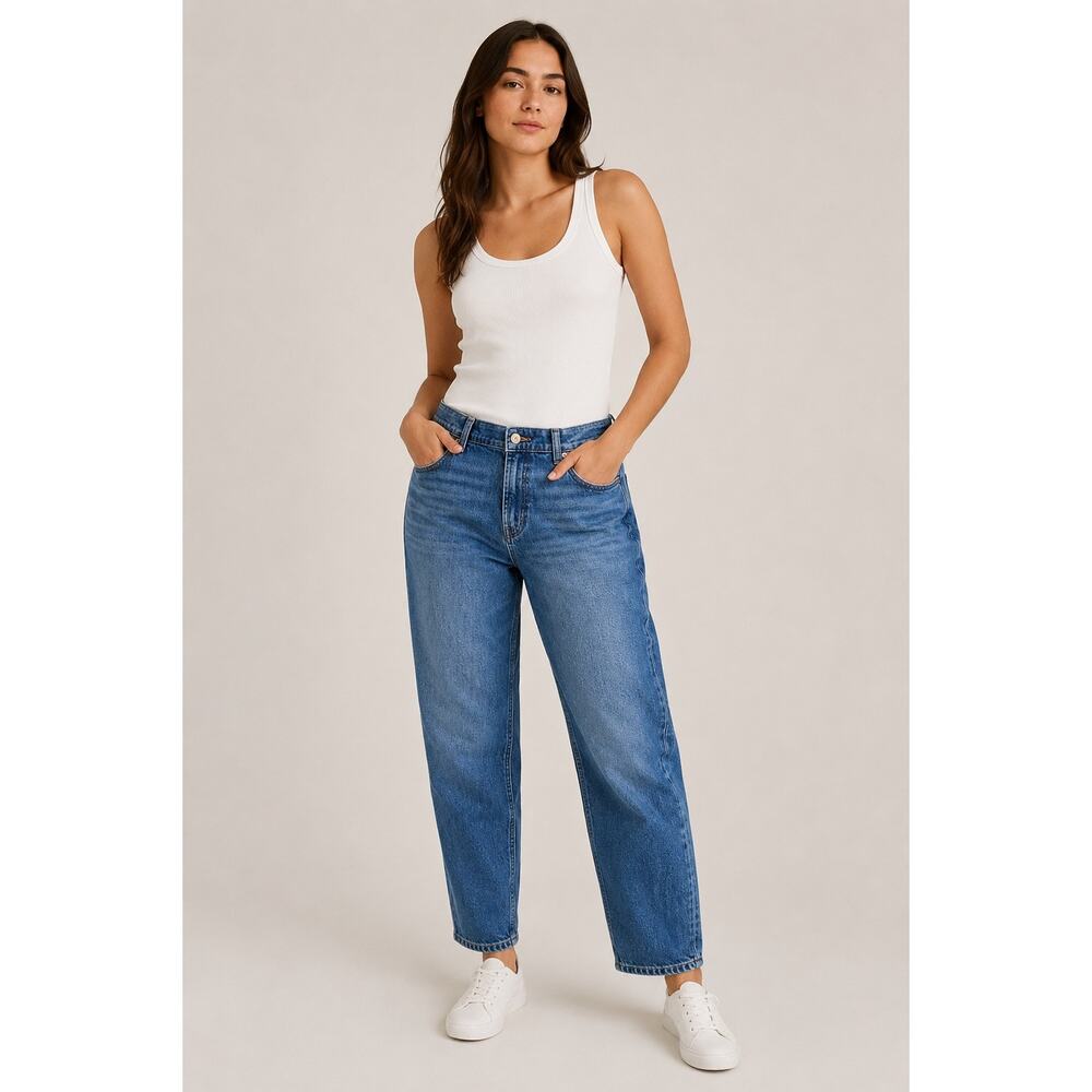 Old Navy Boyfriend Mid-Rise Jeans Women’s Size 12 Medium Wash Relaxed Denim